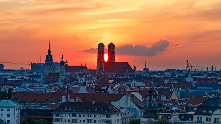 Türmer in München: exklusiv den Sonnenuntergang über der Stadt erleben