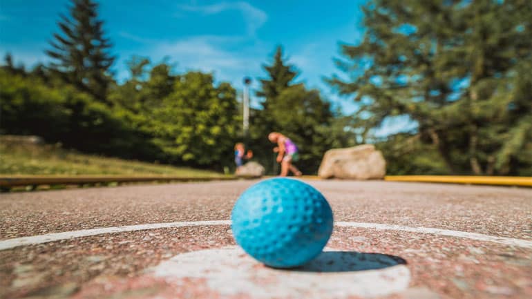 Hier kannst du in München Minigolf spielen