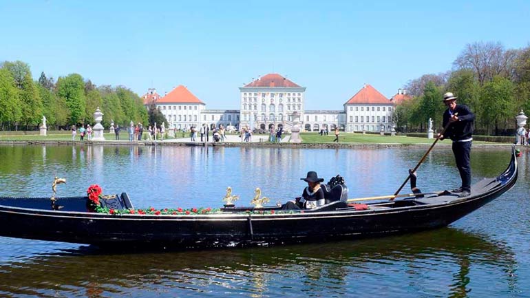 Nymphenburger Kanal: die Gondeln fahren wieder