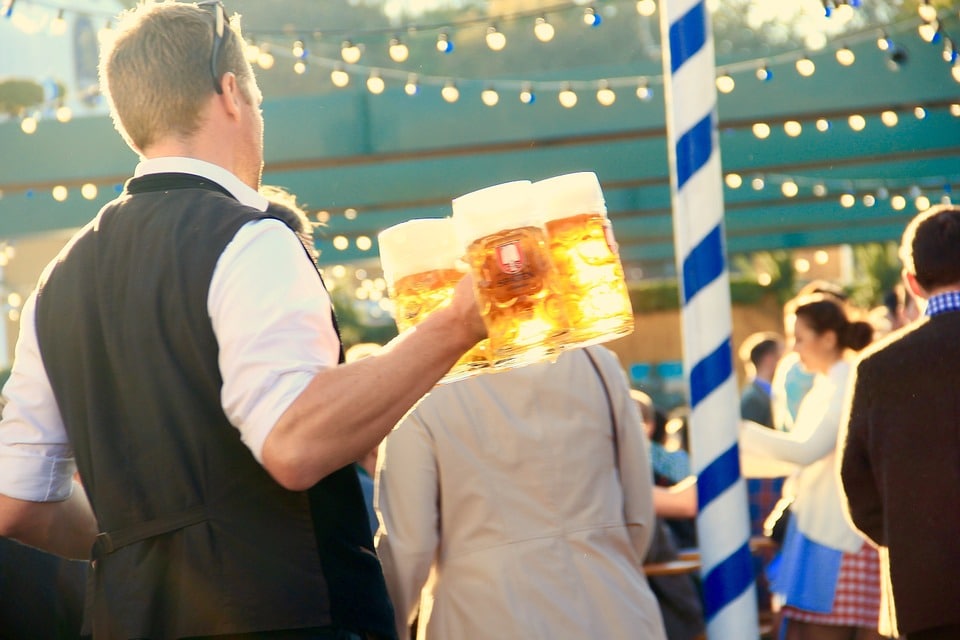 How to get a Wiesn Job