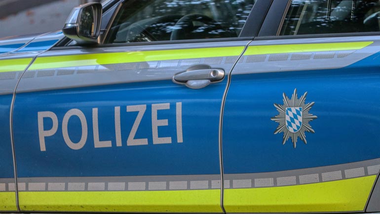 20-jähriger Münchner mit Messer bedroht und ausgeraubt