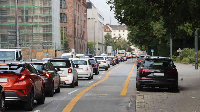 Umstrittene Pop-Up-Radwege in München – Automobilclub erwägt Klage