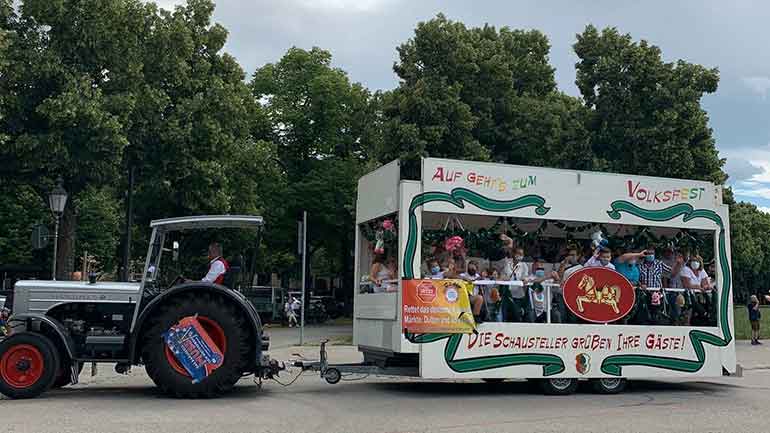 Marktkaufleute und Schausteller demonstrieren in München