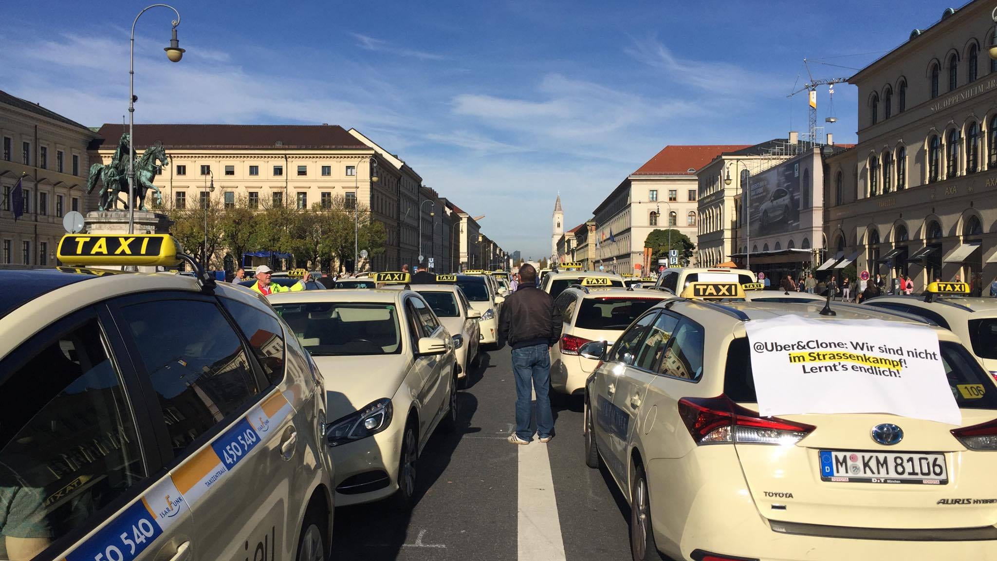 Münchens Taxifahrer protestieren gegen Uber
