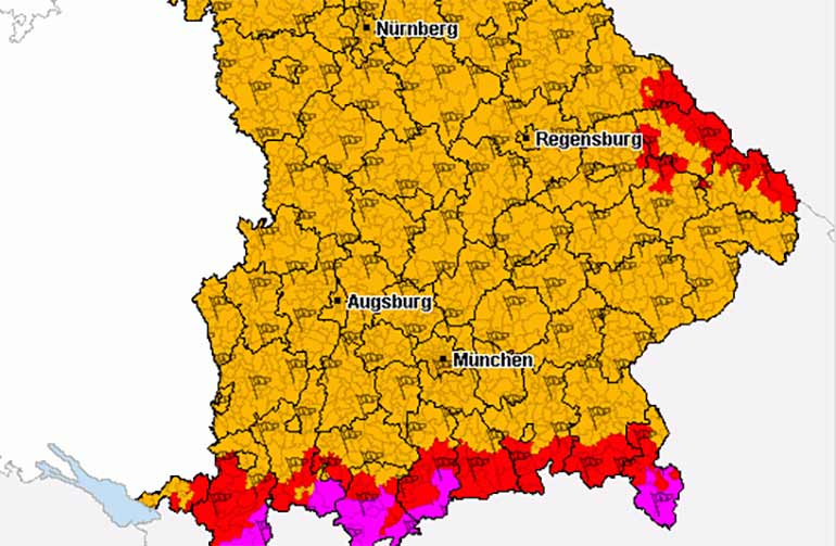 Sturmtief Friederike fegt über Deutschland