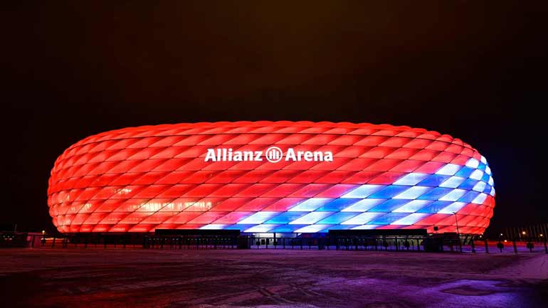 Allianz Arena in besonderem Licht