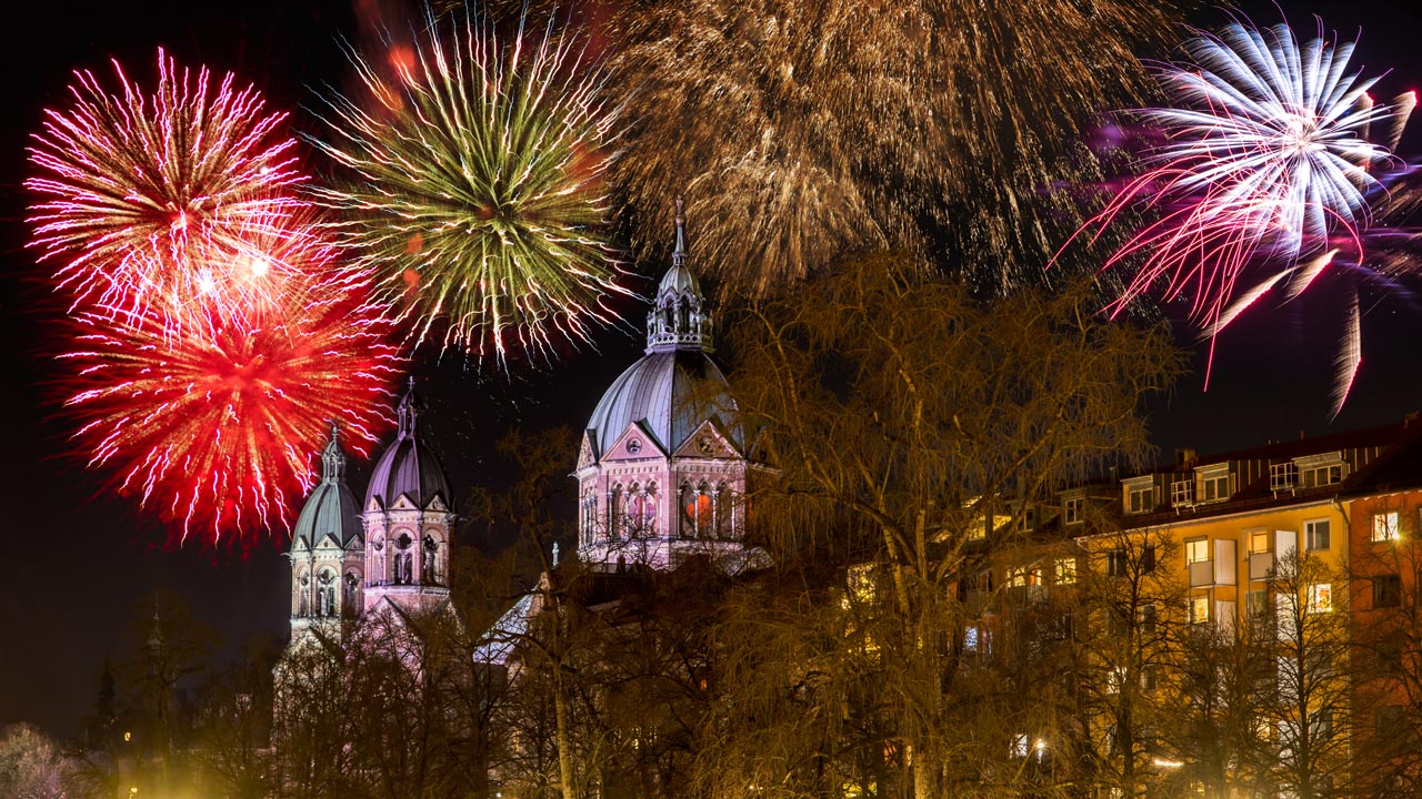 Silvester 2023: Darf man in München Feuerwerk zünden?