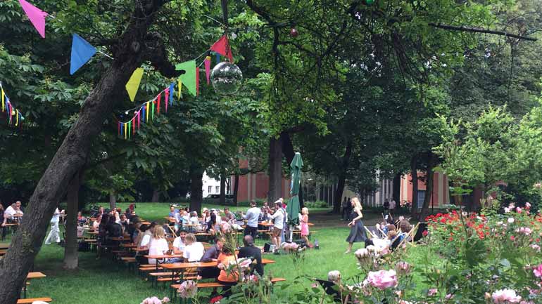 Im Nußbaumpark gibt’s ab sofort einen Pop-Up-Biergarten