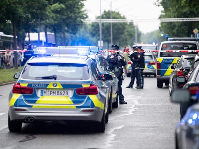 Auto fährt in Menschengruppe – Hintergründe wohl nun klar