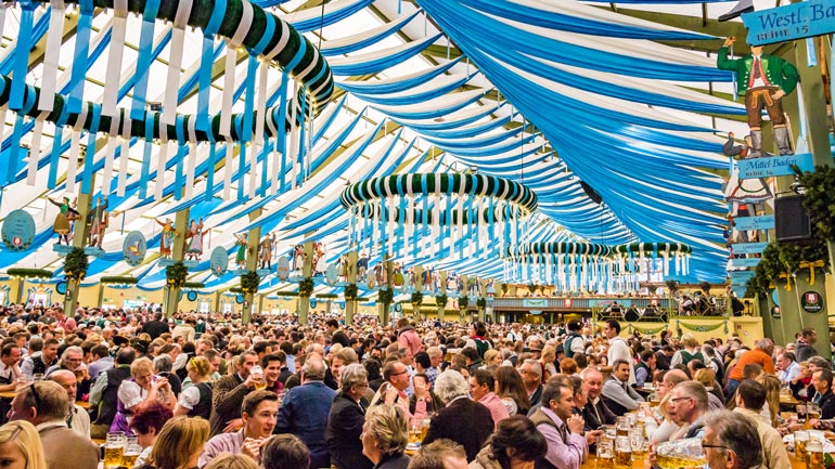 Wiesn 2022: Gericht verbietet Zweitverkauf von Reservierungen