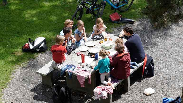 Treffen von zwei Haushalten bald auch in Bayern möglich