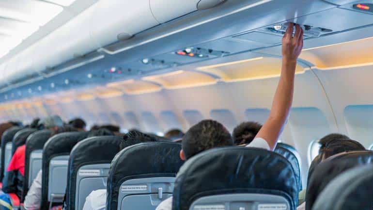 Maskenverweigerung im Flugzeug: 1000 Euro Bußgeld