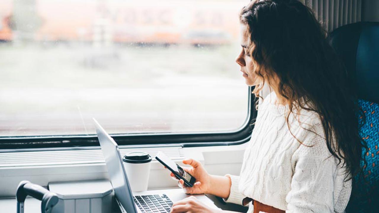 Warum es 2024 viel besseren Handyempfang im Zug geben wird