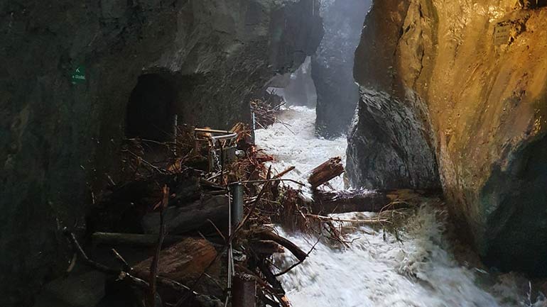 Hochwasser: Partnachklamm schwer beschädigt