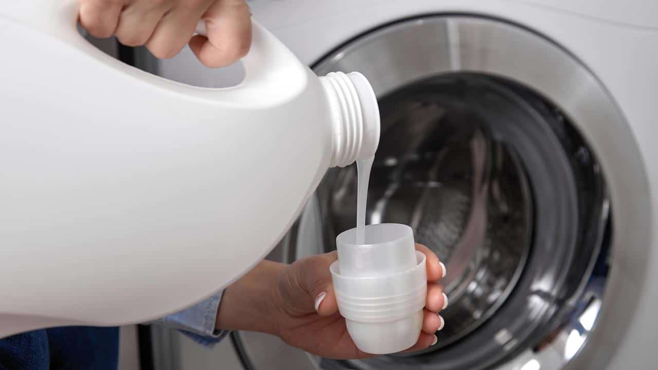 Die richtige Waschmittelmenge – So kannst du Energie sparen