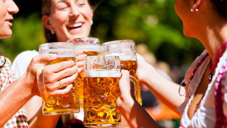 Diese Regeln gelten für den Biergarten- oder Restaurantbesuch