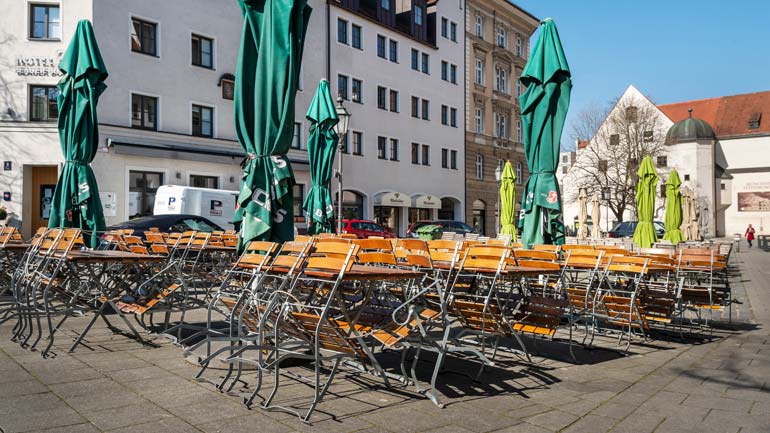 Gastronomie ab 18. Mai: Tische auch auf Parkplätzen und Bürgersteigen