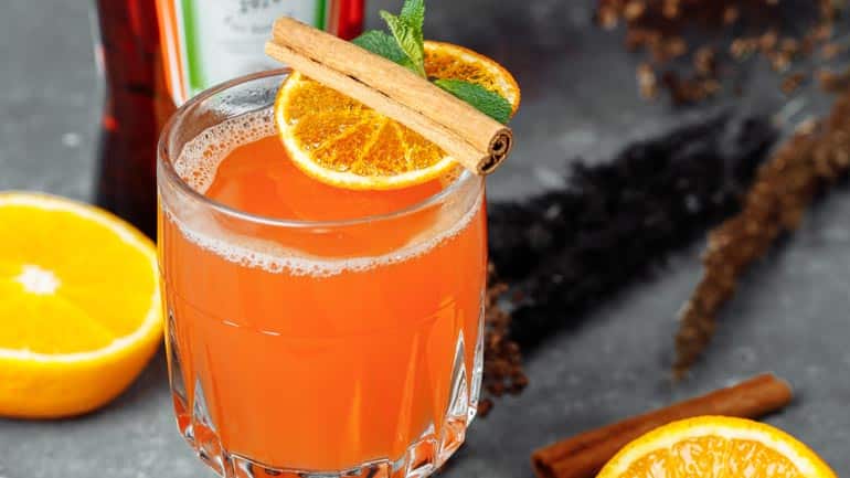 Hot Aperol im Winter: Rezept für das Trendgetränk der kalten Jahreszeit