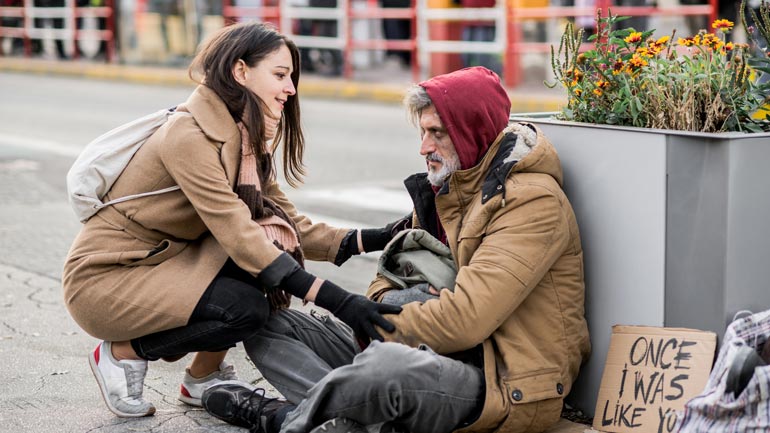 Bedrohliche Kälte: Wie du jetzt wohnungs- und obdachlosen Menschen helfen kannst