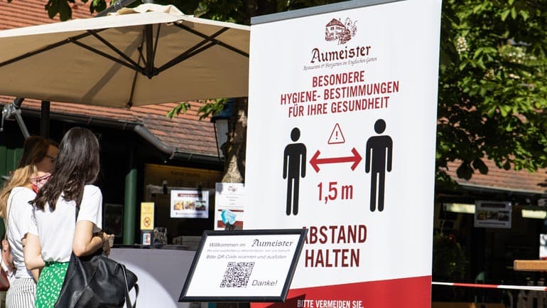 Im Restaurant: Was passiert wenn ich einen falschen Namen angebe?