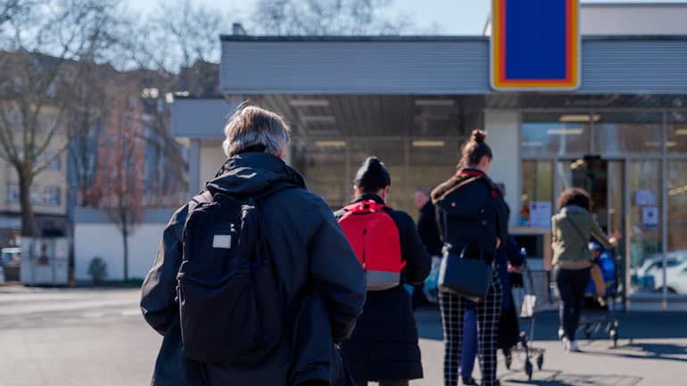 Andrang befürchtet: Öffnungszeiten der Supermärkte vor Ostern