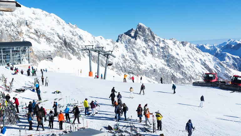 Bayerisches Kabinett beschließt neue Corona-Regeln fürs Skifahren