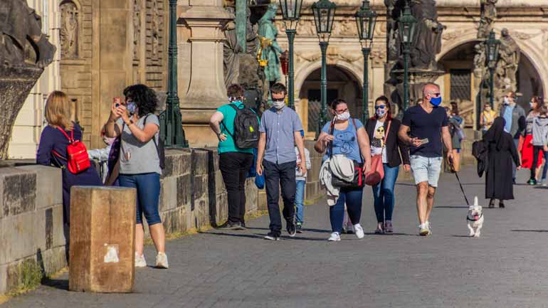 Tschechien schafft Maskenpflicht fast komplett ab