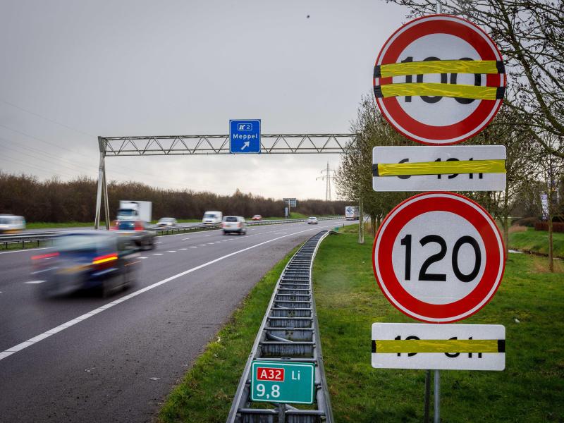 Niederlande führen Tempolimit auf Autobahnen ein