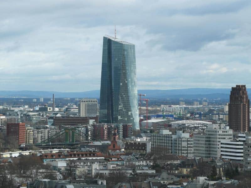 EZB legt Notkaufprogramm in Höhe von 750 Milliarden Euro auf