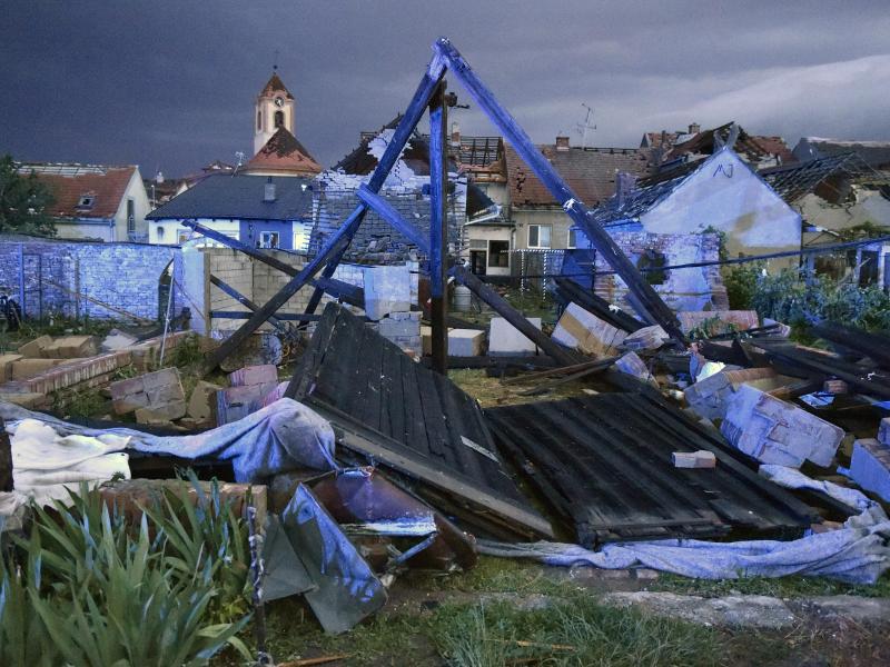 Tote und viele Verletzte nach Tornado in Tschechien