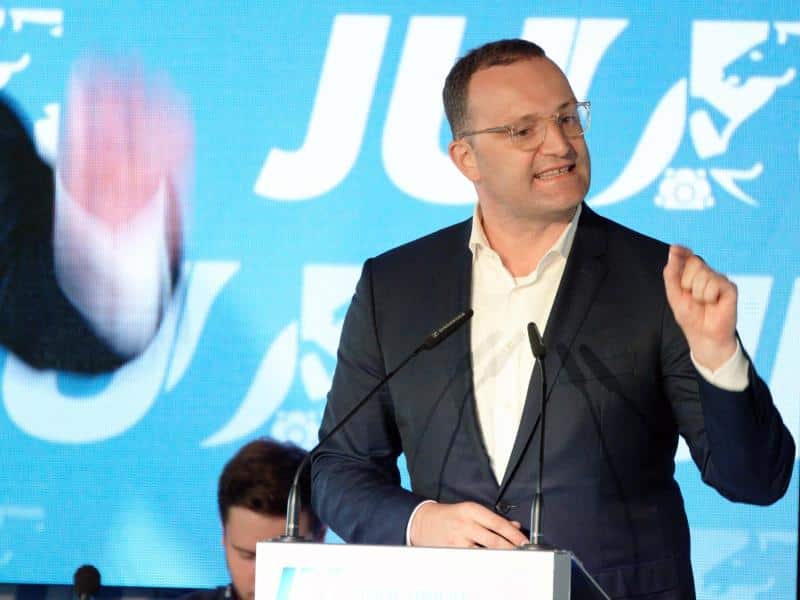 Spahn erwägt Angebot für Auffrischimpfung an alle