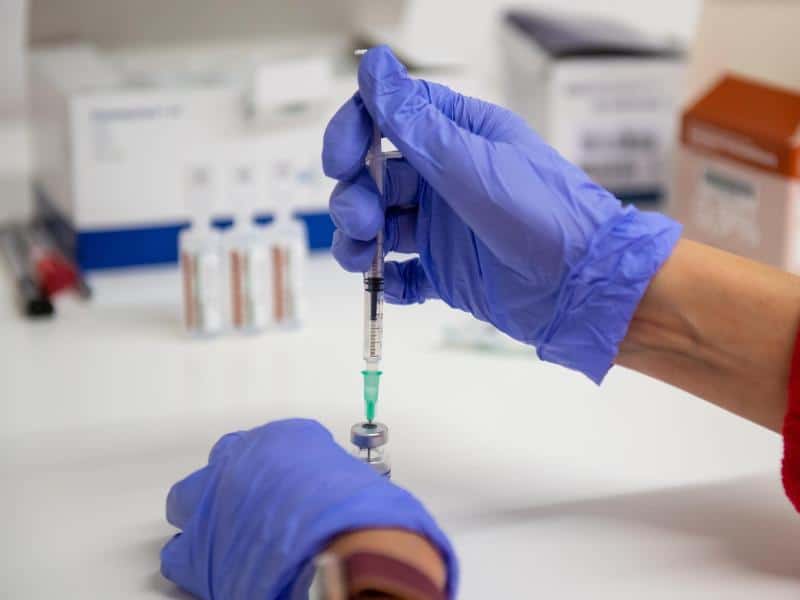 Impfstoff gegen Omikron-Variante: Biontech und Pfizer starten klinische Studie