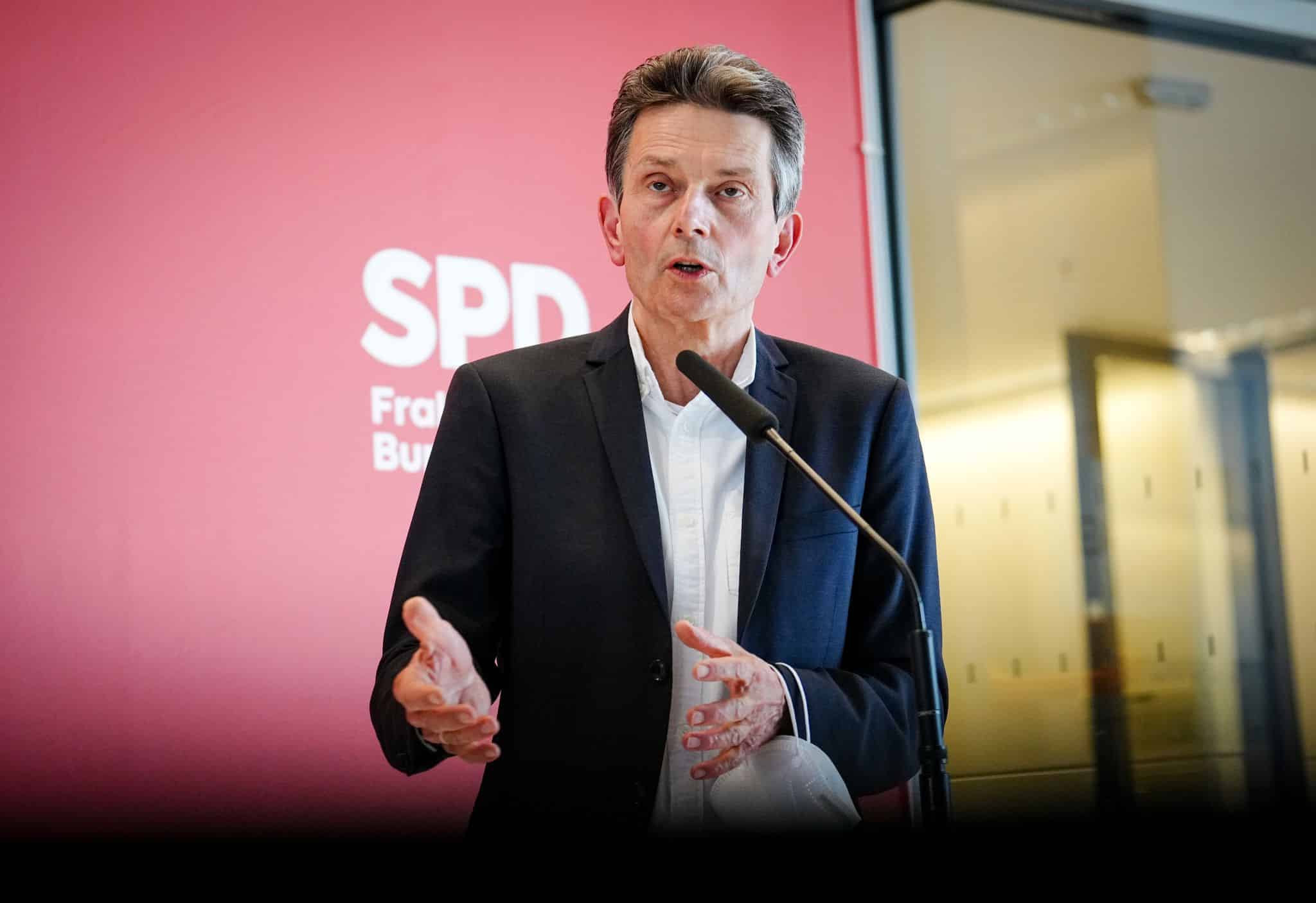Preise steigen weiter: SPD-Fraktionschef kündigt weitere Entlastungen an