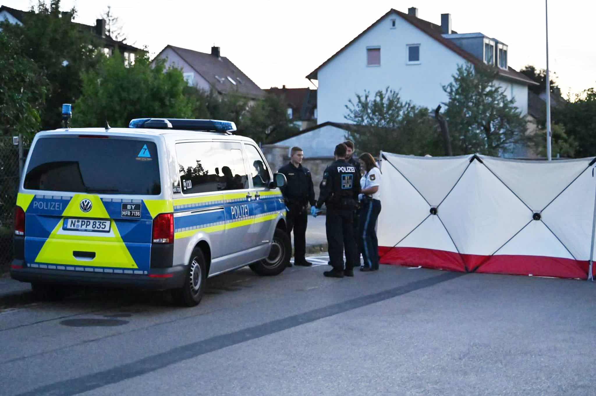 «Allahu Akbar»-Rufe in Ansbach: Messer-Angreifer tot