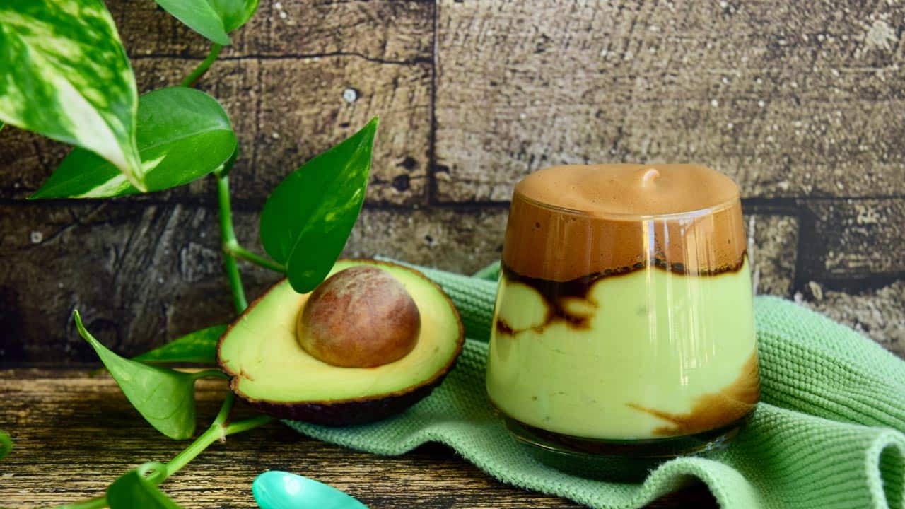 Kaffee und Avocado: Diese Kombination schmeckt und gibt Energie