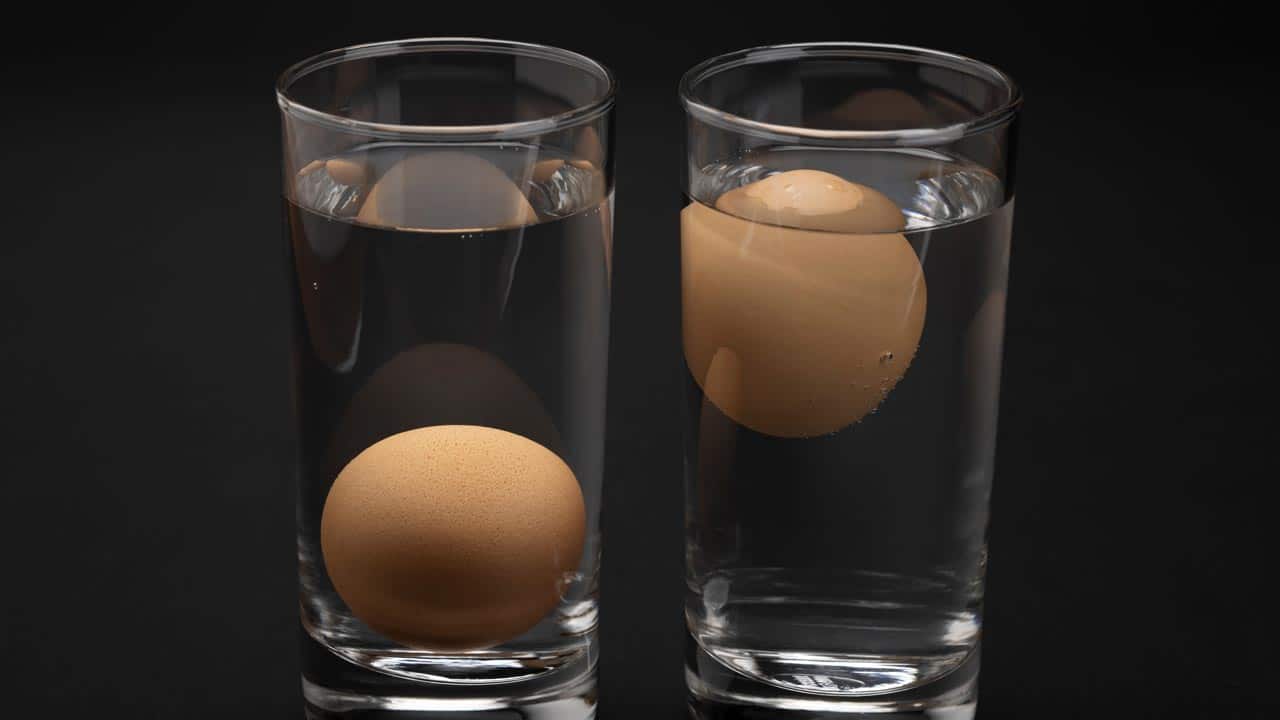 Wasserglas – So erkennst du ob ein Ei noch gut ist