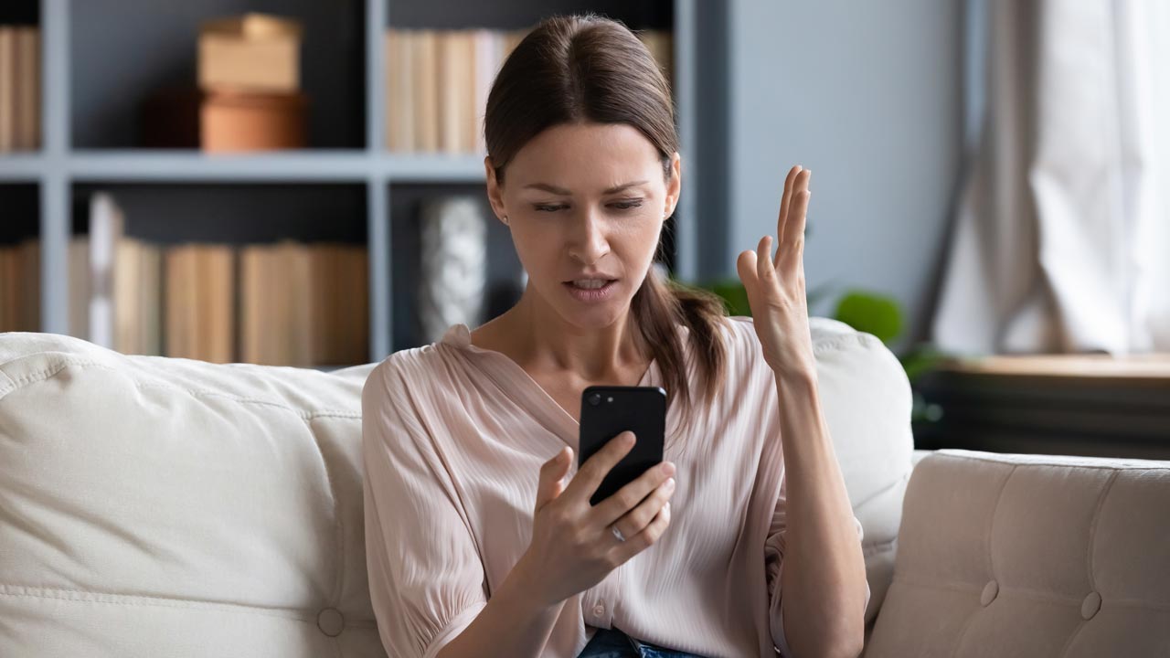 Spam-Anrufe und Fake-SMS: So schützt du dich am besten davor