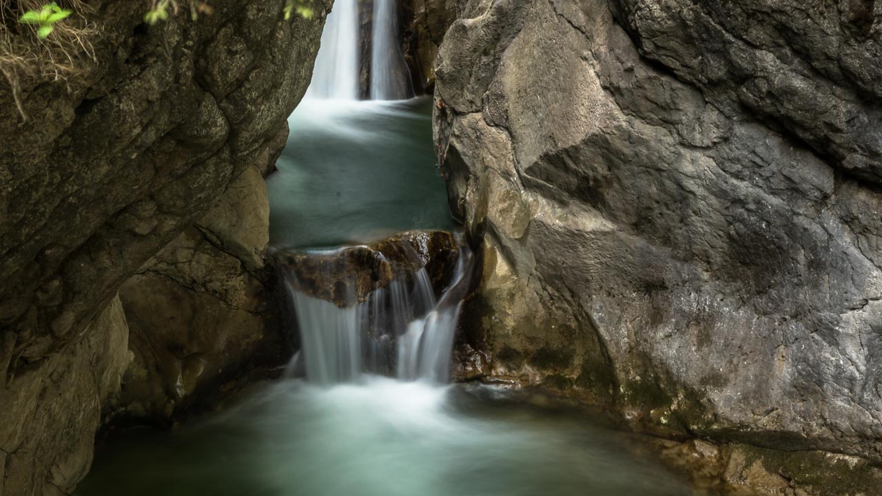 Fünf beeindruckende Wasserfälle in Bayern