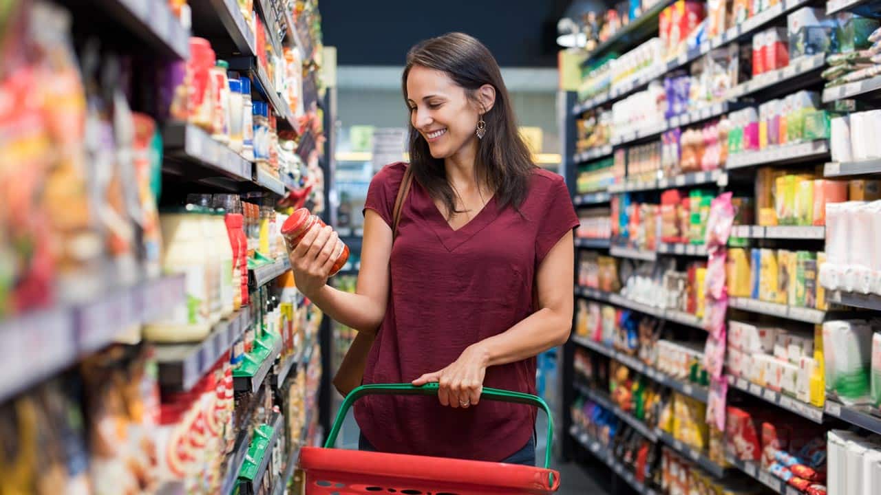 Milch, Olivenöl, Fruchtriegel – Eigenmarke oder lieber Markenprodukt?