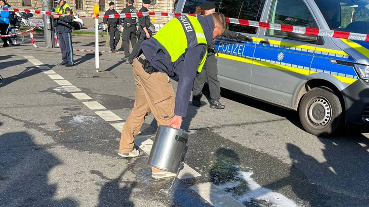 Klimakleber in München: Polizei nimmt neun Personen in Gewahrsam