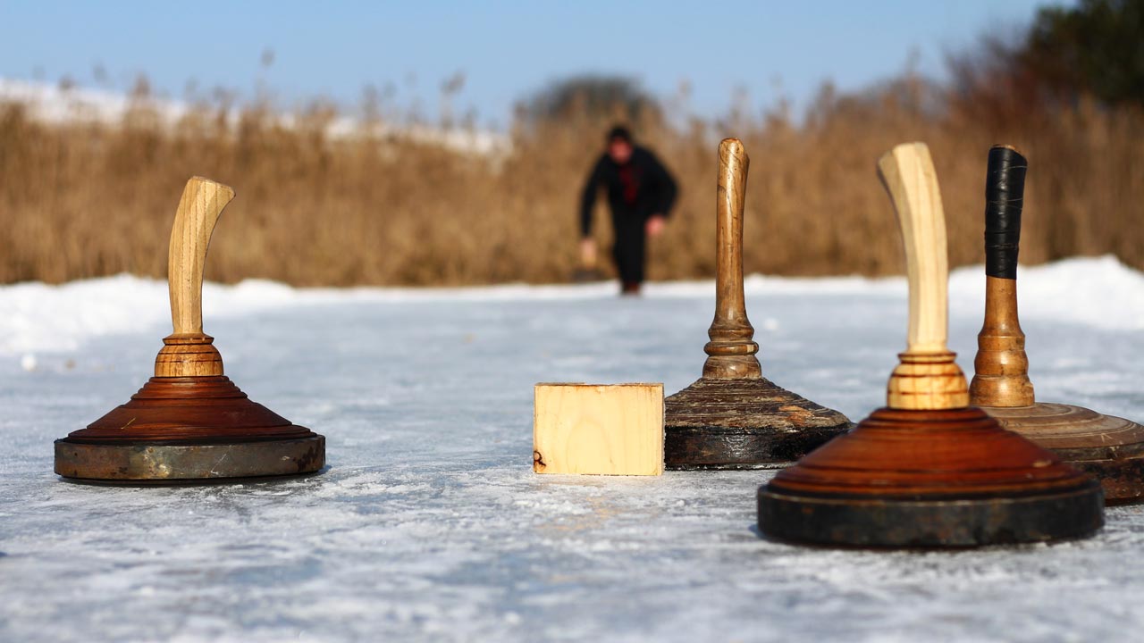 Die besten Locations fürs Eisstockschießen in München