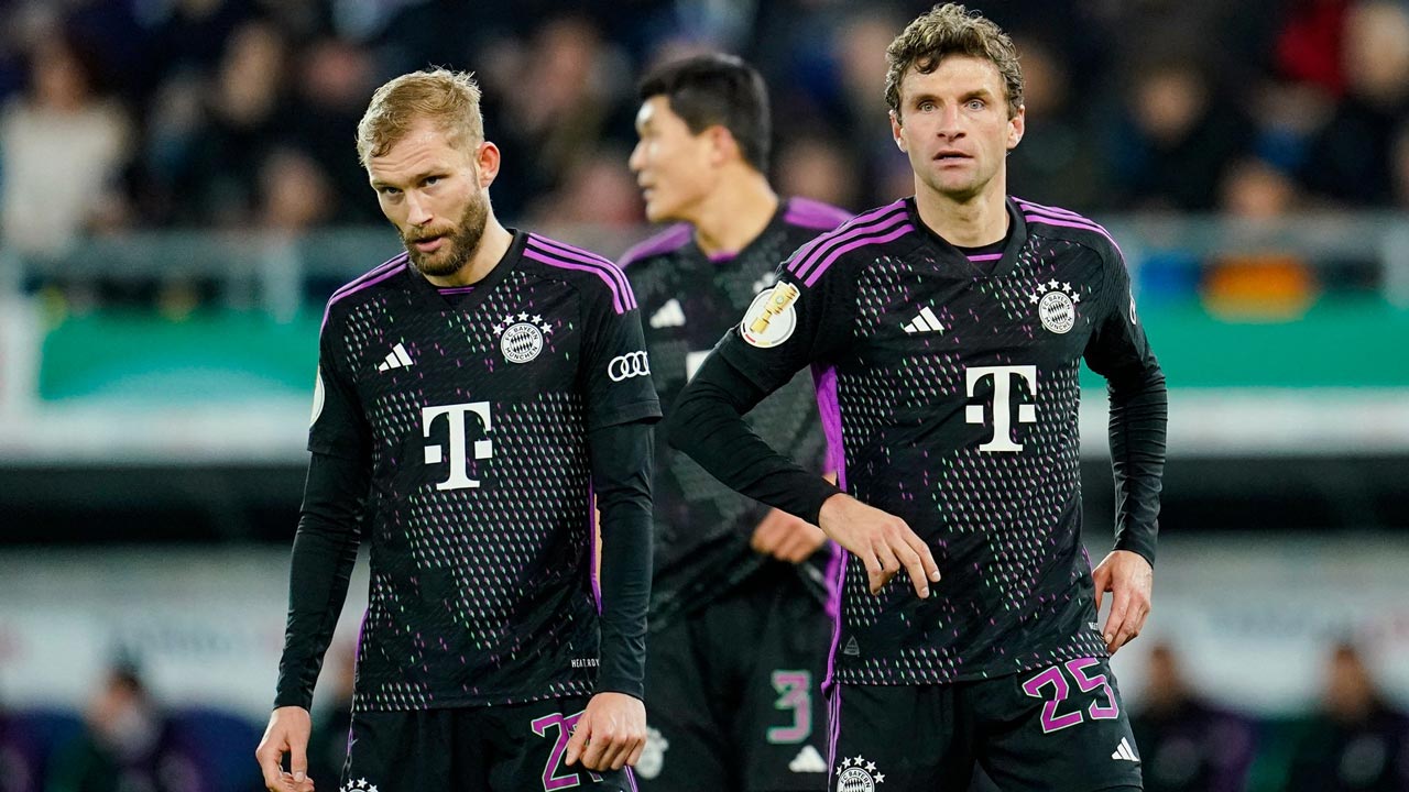 Niederlage in Saarbrücken: FC Bayern fliegt früh aus dem DFB-Pokal