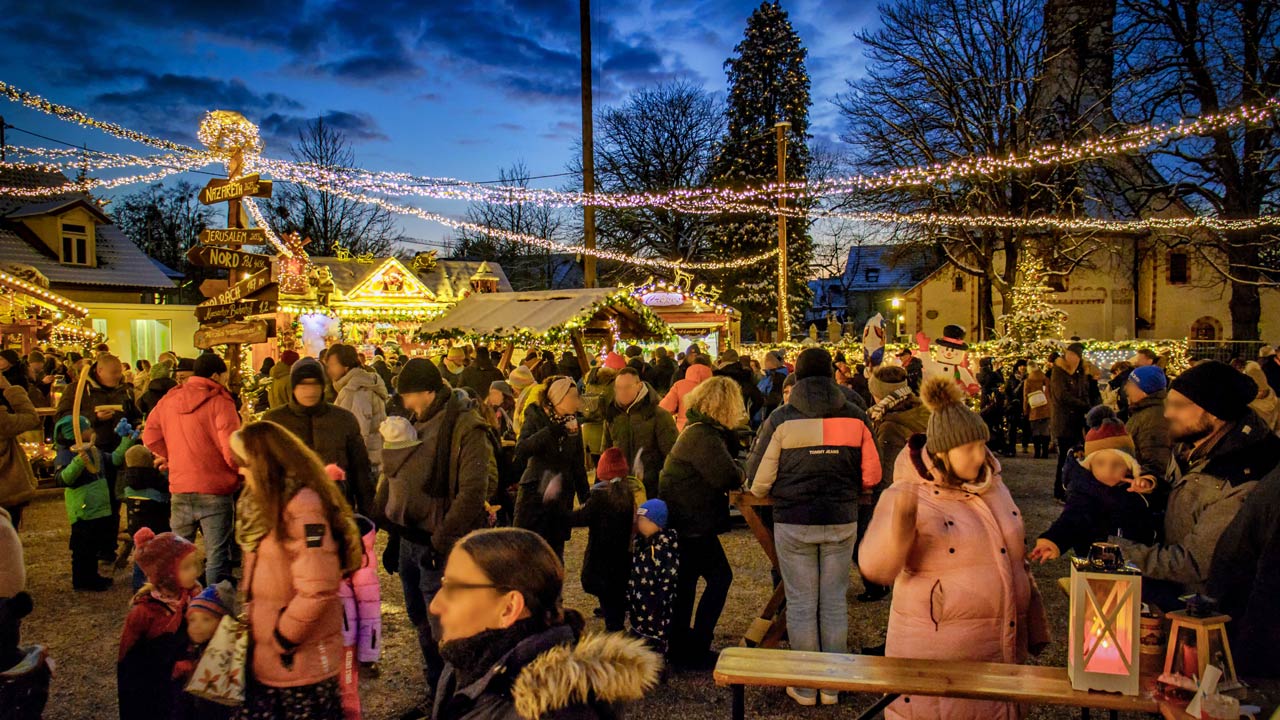 Christkindlmarkt: Moosacher Hüttenzauber