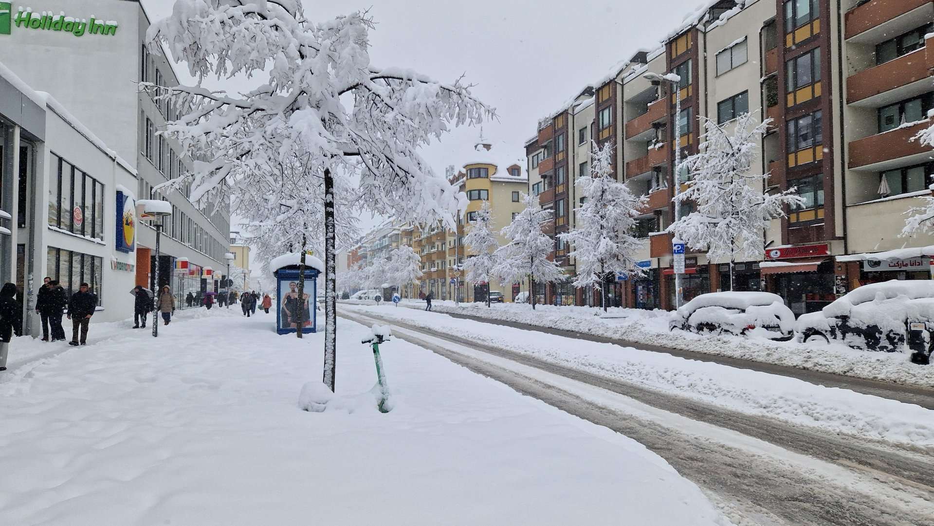 München steht still: Schnee und Eis legen Verkehr in Bayern lahm
