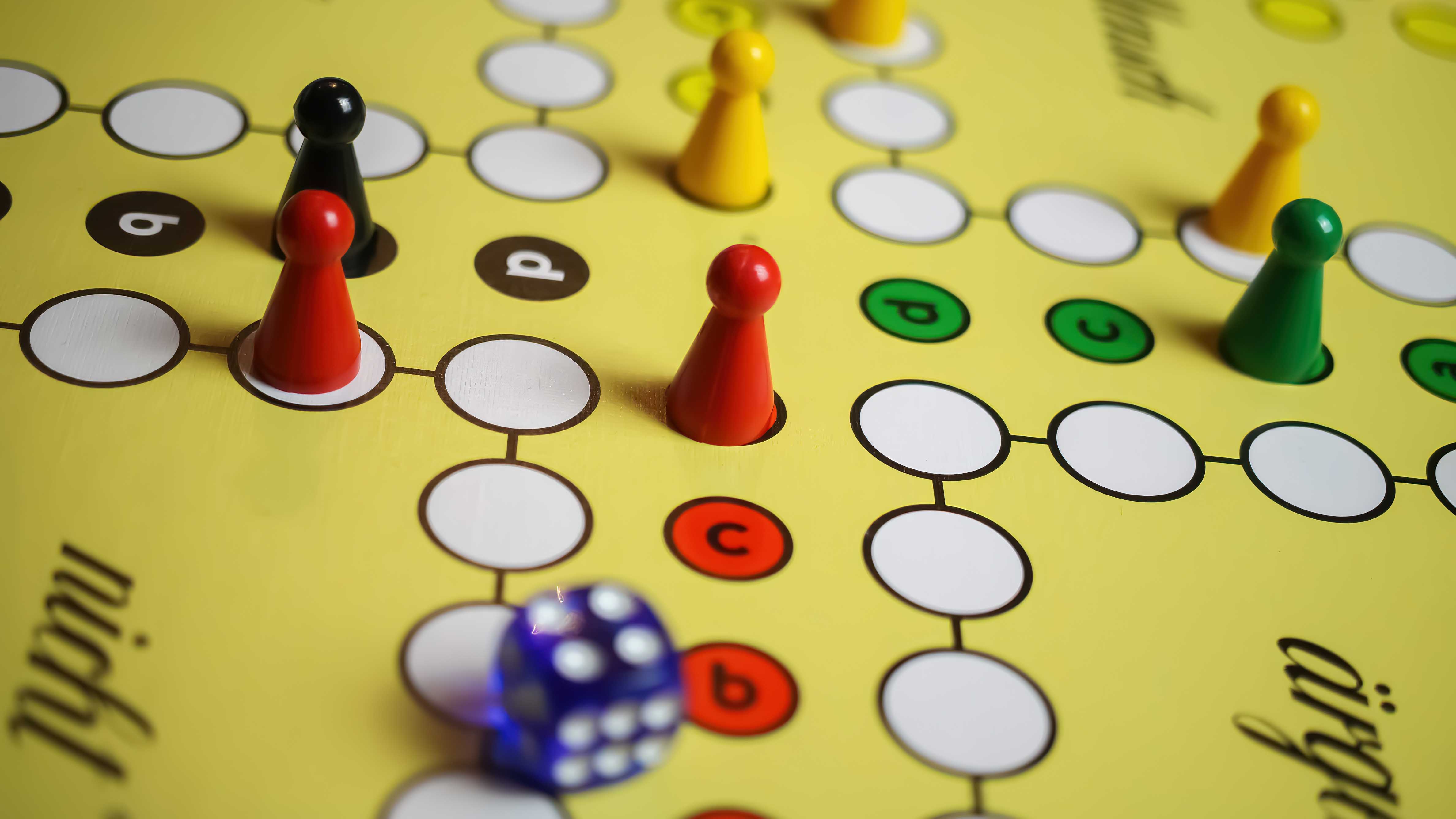 Uno, Monopoly und mehr: Die größten Spielregel-Irrtümer