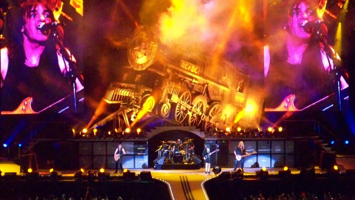AC/DC Tour 2024 Tickets, Termine und mehr 95.5 Charivari