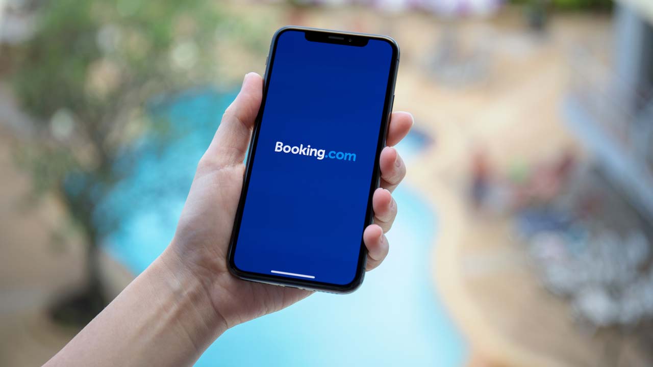 Urlauber aufgepasst: Gefährliche Betrugsmasche in der Booking-App