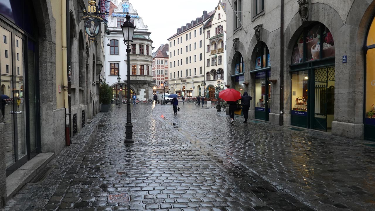 Unwetterwarnung: Bis Sonntag starker Dauerregen in ganz Bayern
