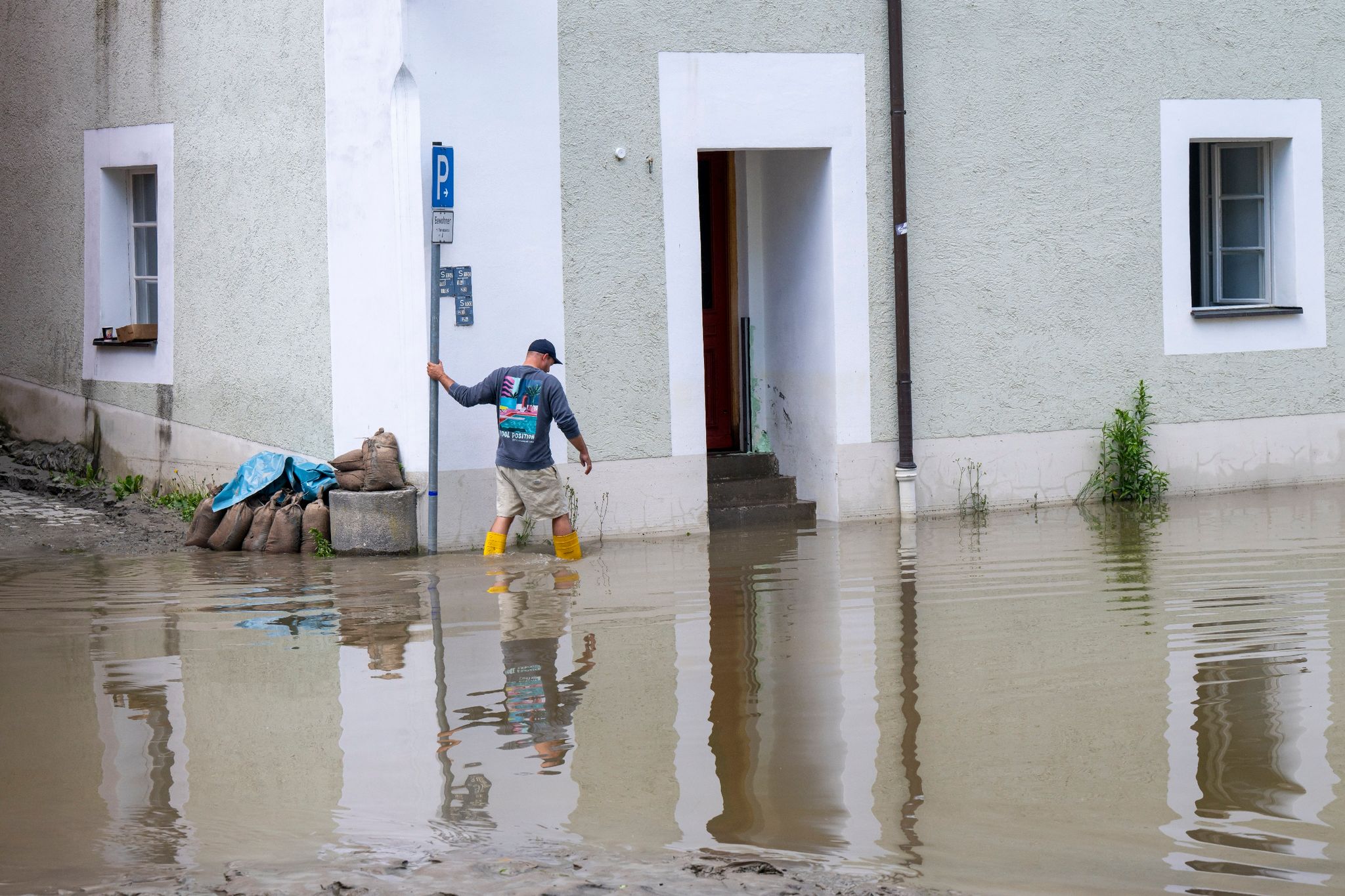 Hochwasser fließt langsam ab – Lage bleibt angespannt