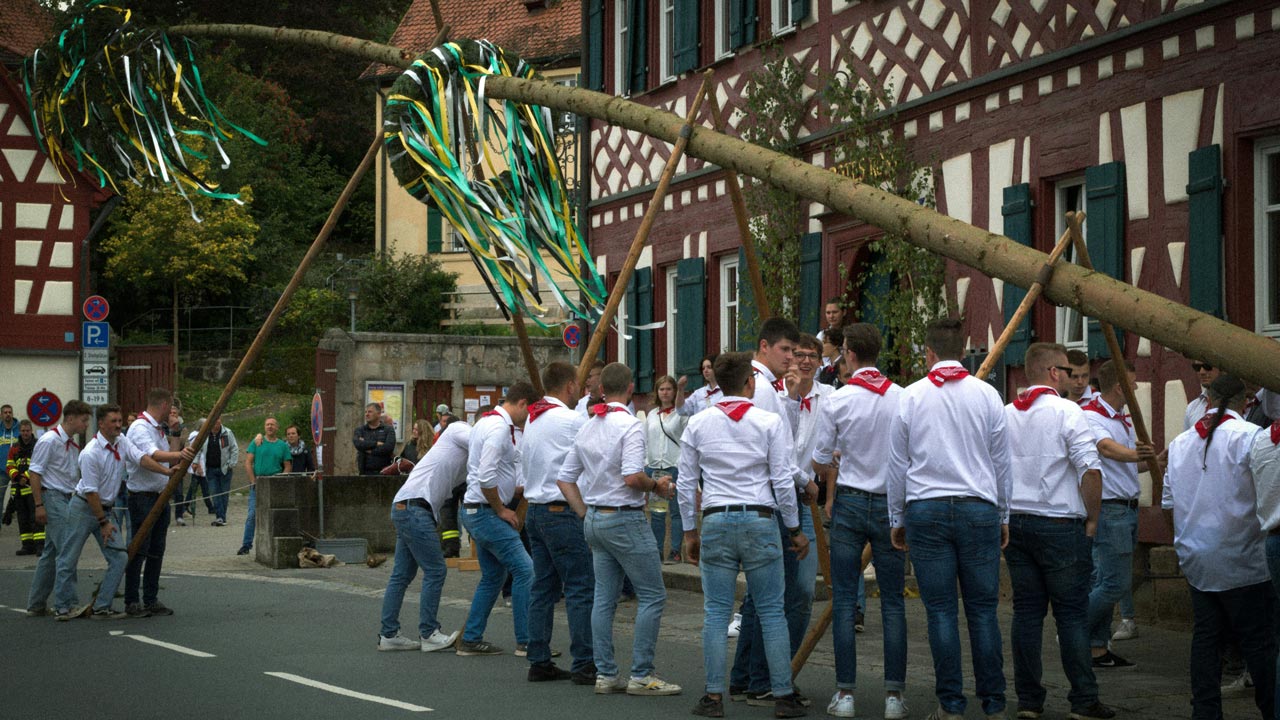 Maibaumfeste in und um München: Termine und Highlights